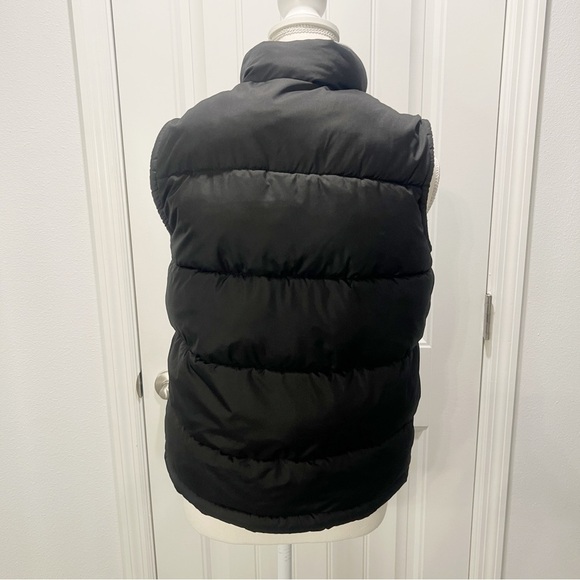 Old Navy Puffer Vest Black Size Large Sleeveless Fleece Inside Pockets Zippered - Picture 5 of 12